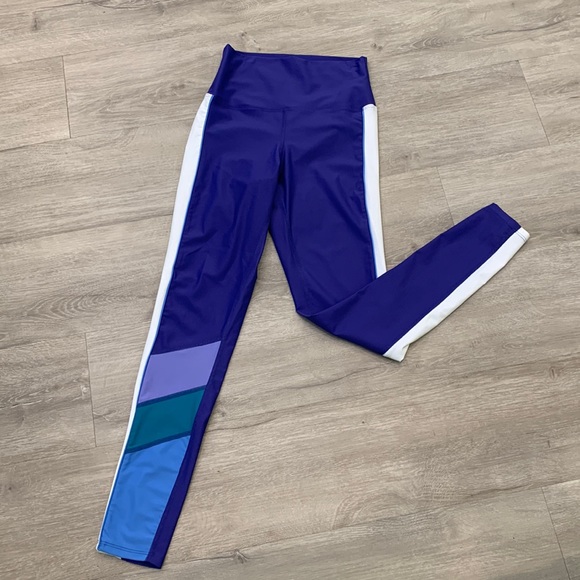 Beach Riot Bailey Legging - Picture 3 of 4